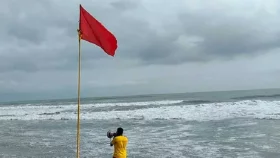 ৯ জেলায় ১০ নম্বর মহাবিপৎসংকেত