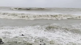 ঘূর্ণিঝড়ের প্রভাবে প্লাবিত পটুয়াখালীর নিম্নাঞ্চল ও চরাঞ্চল এলাকা