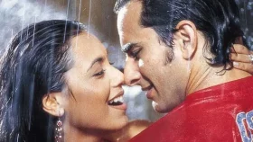 চুম্বন দৃশ্যে অস্বস্তি, তবুও রেহাই পাননি রানি
