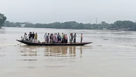 সুনামগঞ্জে বন্যার আশঙ্কা: নিচু স্থানের বাসিন্দারা উঁচু স্থানে বাসা খুঁজছেন