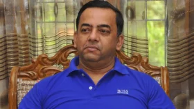 ৪ মে সপরিবারে সিঙ্গাপুর চলে যান বেনজীর&nbsp;