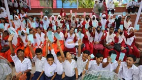 ৩১২৬ শিক্ষার্থীকে পুরস্কৃত করল বিশ্বসাহিত্য কেন্দ্র