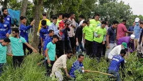 খাল দখল ও দূষণমুক্ত অভিযানে এমপি