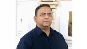 সপরিবারে সিঙ্গাপুর চলে গেছেন সাবেক আইজিপি বেনজীর&nbsp;