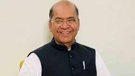 প্রকাশ্যে ভোট চাওয়ায় ত্রাণ প্রতিমন্ত্রীকে ইসিতে তলব