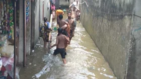সিলেটে পানিবন্দি ৫ লাখ মানুষ