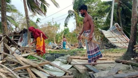 সব হারিয়ে নিঃস্ব রুনু-আলাউদ্দিনরা&nbsp;