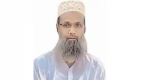 পোকার কথা বলে শিশুর জামা খুলে ফেলেন শিক্ষক