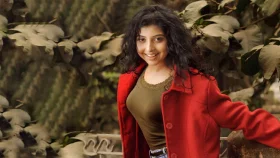 সিনেমায় আসছেন পড়শী?