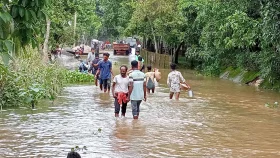 পাহাড়ি ঢলে সুনামগঞ্জের সঙ্গে তাহিরপুরের যোগাযোগ বিচ্ছিন্ন