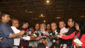 বাজেটের পর দেশ বড় অর্থনৈতিক সংকটে পড়বে