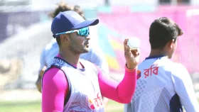 রসিকতা করে সাকিব বললেন, আমরা তো মায়ের দোয়া টিম