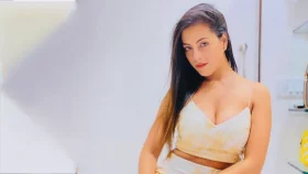 ফ্ল্যাট থেকে অভিনেত্রীর পচাগলা মরদেহ উদ্ধার