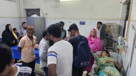 মুন্সীগঞ্জে দুই পক্ষের সংঘর্ষে নারীসহ ২ জন গুলিবিদ্ধ