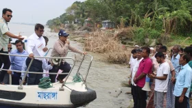 ‘নদী ভাঙনের মূল কারণ অবৈধ বালু উত্তোলন’