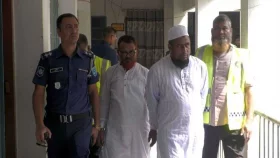 প্রতারণার ফাঁদে পড়ে হজে যেতে পারেননি মা-ছেলে, গ্রেপ্তার ২