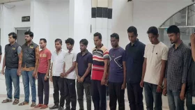 ১২ জনের কাছেই ট্রেনের ৫০০ টিকিট