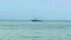 সেন্টমার্টিনের এত কাছে মিয়ানমারের যুদ্ধজাহাজ আগে দেখা যায়নি