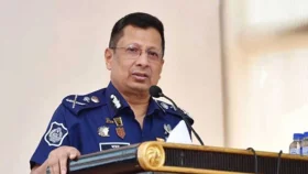 ৫ পুলিশ সদস্য বরখাস্তের বিষয়ে যা বললেন আইজিপি