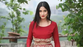 ছোট করে হলেও বাবার মুখে হাসি ফোটাতে পেরেছি: সাফা কবির