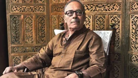 হাসপাতালে শীর্ষেন্দু মুখোপাধ্যায়