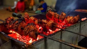 ঈদে অতিরিক্ত খেয়ে হাসপাতালে ১২০০ পাকিস্তানি