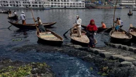 পা পিছলে বুড়িগঙ্গায় পড়ে শিশুর মৃত্যু