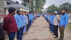 ইউএনওর প্রত্যাহার চান পল্লীবিদ্যুৎ কর্মচারীরা