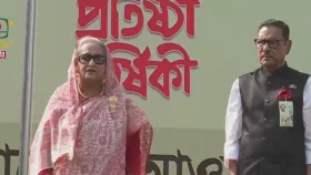 আওয়ামী লীগের সমাবেশ মঞ্চে প্রধানমন্ত্রী