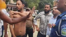 বিদ্যুৎ বিল বকেয়া, লাইন কাটতে গিয়ে দৌড়ানি খেলেন দুই কর্মচারী