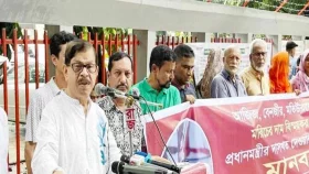 সরকার ভারতের কাছে সবকিছু সমর্পণ করে এসেছে: মান্না