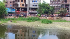 গ্যাস বাবুর ফেলে দেওয়া ফোন উদ্ধারে অভিযান, ফেঁসে যেতে পারেন অনেকে