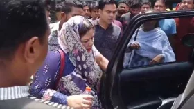 ১৪ দিন পর জনসমক্ষে মতিউরের প্রথম স্ত্রী লাকি