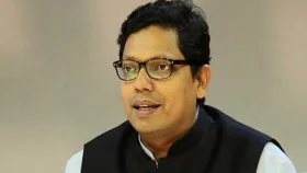 পলকের দুটি আগ্নেয়াস্ত্র হদিস মিলছে না