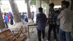 কলেজে &lsquo;অতিরিক্ত ফি&rsquo; না দেওয়ায় ২২ এইচএসসি পরীক্ষার্থীর ফরম বাতিল, কেন্দ্র ভাঙচুর