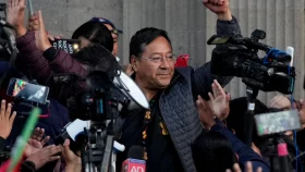 সামরিক অভ্যুত্থানের নাটক সাজিয়েছিলেন বলিভিয়ার প্রেসিডেন্ট!