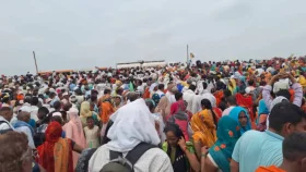 ভারতে ধর্মীয় অনুষ্ঠানে পদদলিত হয়ে নিহত ১০৭