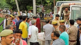লাশের সারি দেখে হার্ট অ্যাটাকে পুলিশ সদস্যের মৃত্যু!