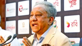 &lsquo;ওই ক্রিকেটার দেশে ফিরে মা-বাবা পরিবারের কাছে মুখ দেখাবে কীভাবে?&rsquo;
