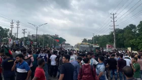 কোটা বাতিলের দাবিতে আজও ঢাকা-আরিচা মহাসড়ক অবরোধ