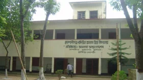 কারিগরি বোর্ডের পরীক্ষার্থীদের হাতে পুরাতন সিলেবাসের প্রশ্ন, বুঝলেন ১০ মিনিট পর