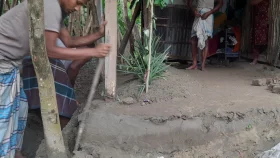 বসত ঘরেই দাফন!