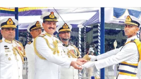 নেভাল একাডেমিতে গ্রীষ্মকালীন রাষ্ট্রপতি কুচকাওয়াজ