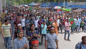 শাহবাগে জড়ো হচ্ছেন কোটা আন্দোলনকারীরা