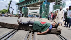 রেলপথ অবরোধ, ঢাকা থেকে সারাদেশে ট্রেন চলাচল বন্ধ