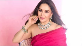 যে ক্রিকেটারের জন্য পাগল ছিলেন মাধুরী দীক্ষিত