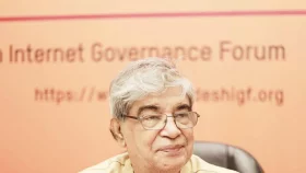 আবারও বন্ধুত্বের শর্ত জুড়ে দিলেন মোস্তাফা জব্বার