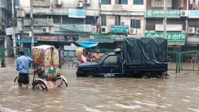 জমে থাকা বৃষ্টির পানিতে বিদ্যুৎস্পৃষ্টে ৪ জনের মৃত্যু