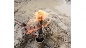 নলকূপ খননে বের হয়ে এল গ্যাস, জ্বলছে আগুন