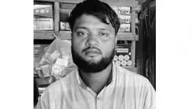 গাড়ি থেকে নেমে দৌড় দেন যুবলীগ নেতা, ধাওয়া করে কোপাল দুর্বৃত্তরা